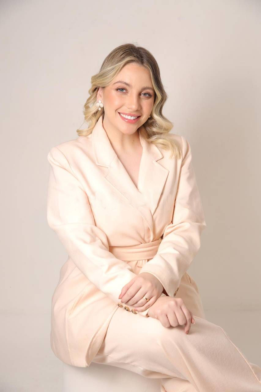 Dra. Larissa Andrade